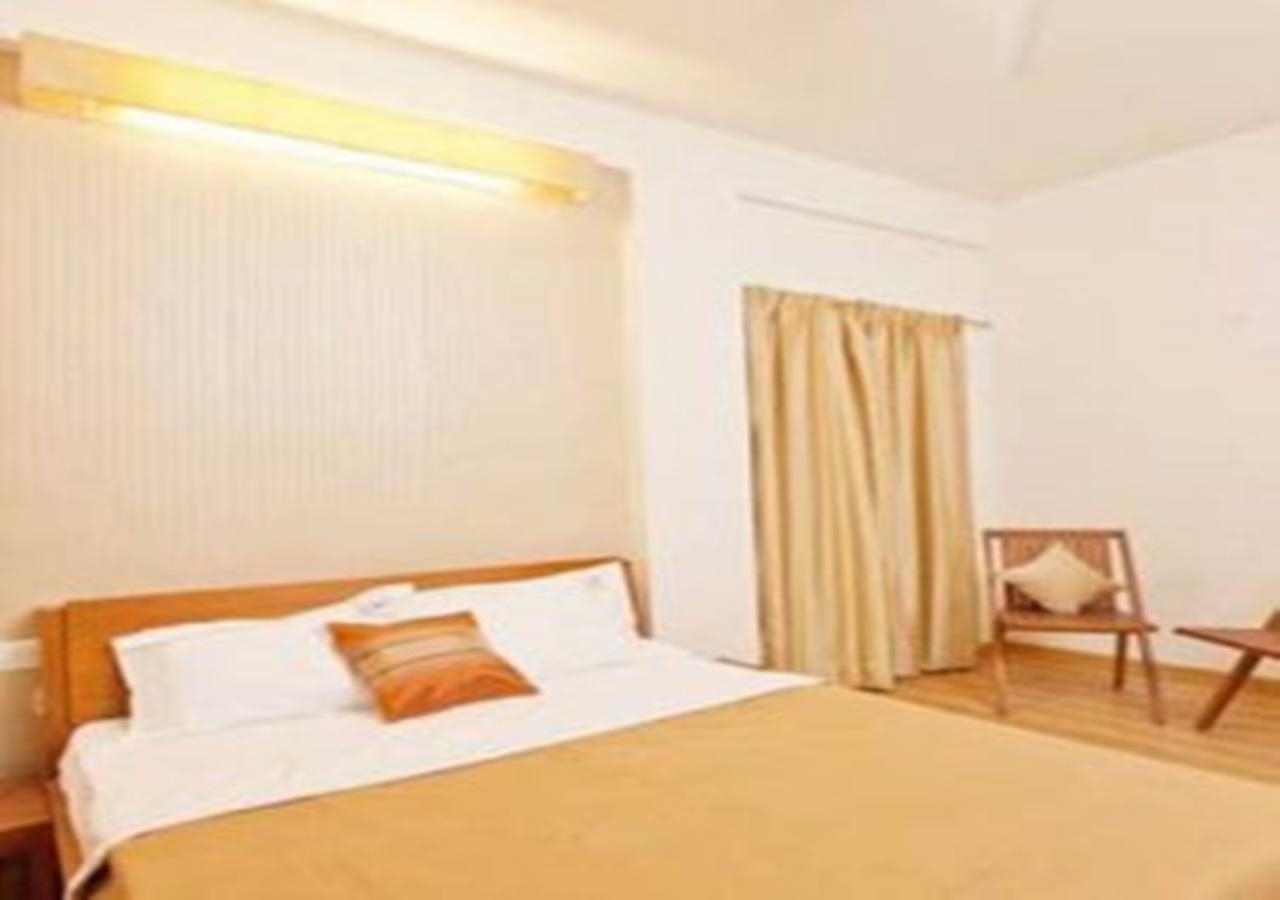 Hotel Holiday Home Bangalore Exterior photo